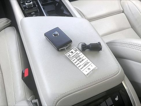 Certified 2026 Volvo XC60 B5 Ultra AWD/4WD image 14