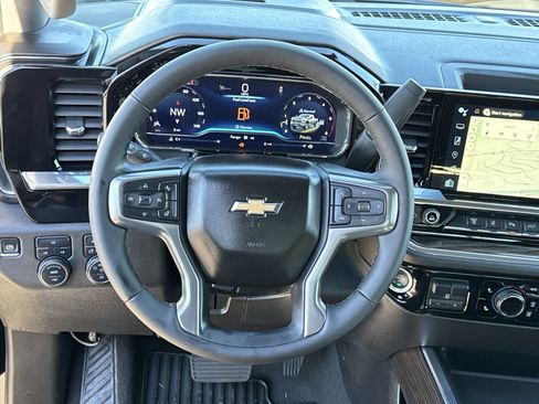 Used 2025 Chevrolet Silverado 2500 LT w/ Z71 Chrome Sport Edition image 19
