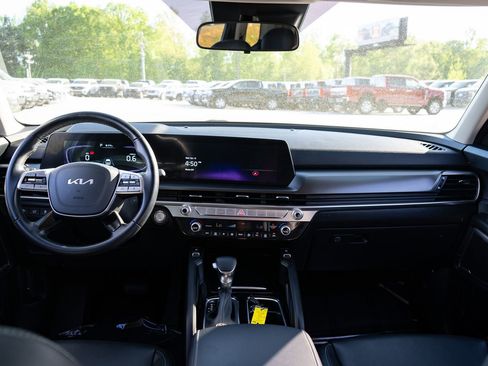 Used 2025 Kia Telluride S FWD image 21