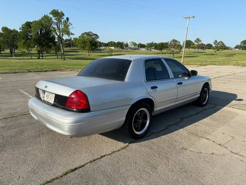 Used 2007 Ford Crown Victoria Police Interceptor RWD image 5