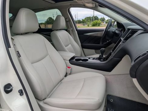 Used 2016 INFINITI Q50 3.0t Premium w/ 3.0T Premium Plus Package RWD image 26