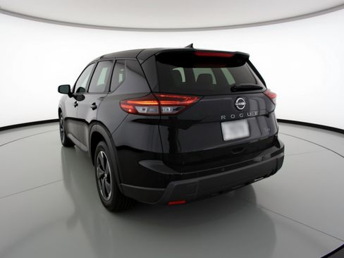 Used 2025 Nissan Rogue SV image 6