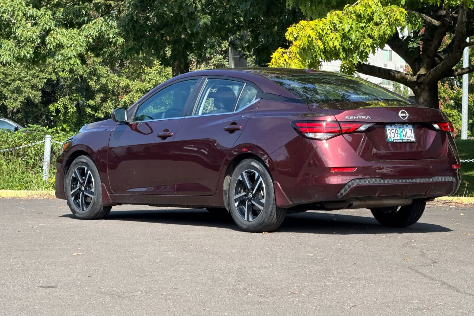 Used 2025 Nissan Sentra SV FWD image 6