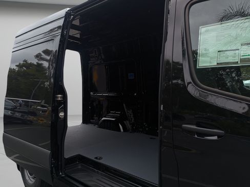New 2026 Mercedes-Benz Sprinter 2500 image 6