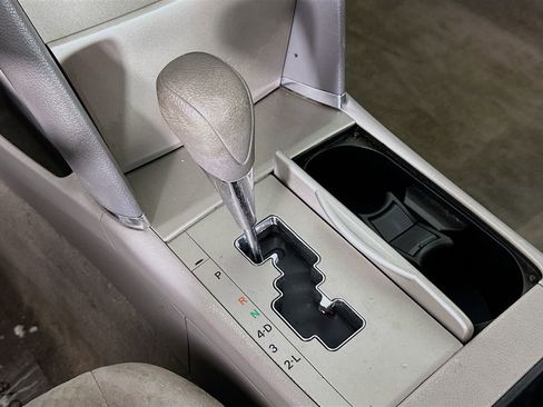 Used 2009 Toyota Camry LE image 19