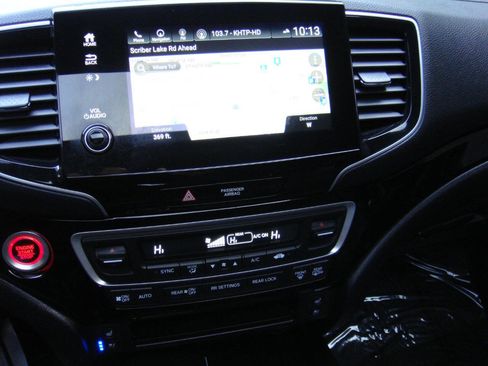 Used 2025 Honda Passport Black Edition image 20