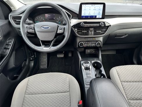 Certified 2022 Ford Escape SE w/ SE Sport Appearance Package image 23