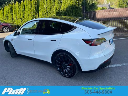 Used 2022 Tesla Model Y Performance image 6