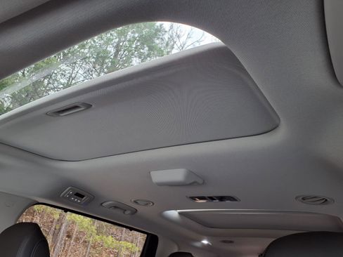 New 2026 Kia Carnival SX w/ SX Dark Edition Package FWD image 12