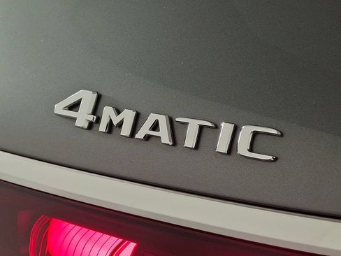 Used 2024 Mercedes-Benz GLS 450 4MATIC image 32