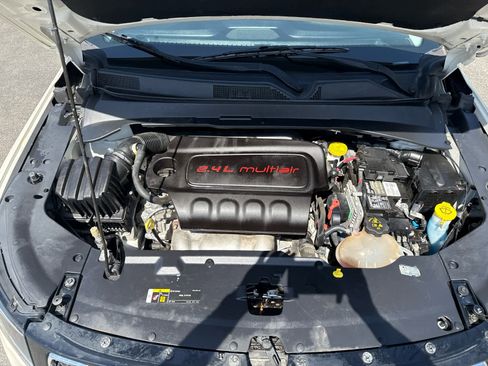 Used 2018 Jeep Compass Limited w/ Navigation Group AWD/4WD image 17