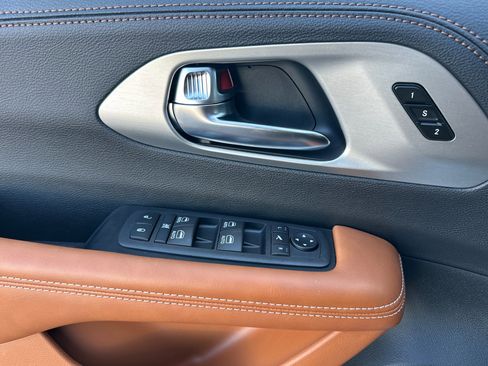 New 2026 Chrysler Pacifica Pinnacle w/ Trailer Tow Group image 11