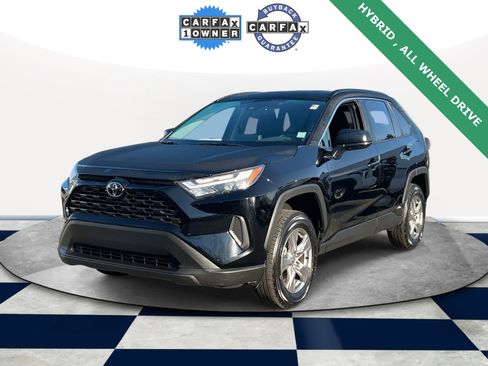 Used 2025 Toyota RAV4 LE image 2