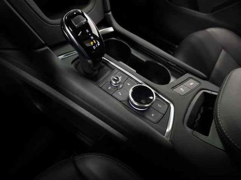 New 2026 Cadillac XT5 Sportv w/ LPO, Floor Liner Package image 30