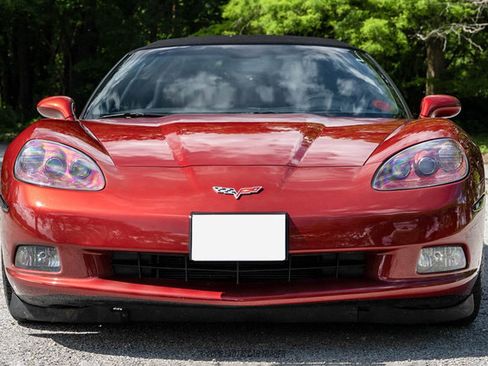 Used 2008 Chevrolet Corvette Convertible w/ Preferred Equipment Group RWD image 17