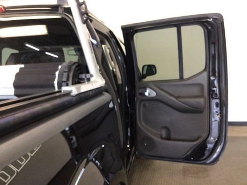 Used 2016 Nissan Frontier PRO-4X w/ Pro-4x Luxury Package AWD/4WD image 10