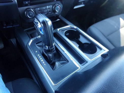 Used 2015 Ford F150 XLT w/ Equipment Group 302A Luxury image 29