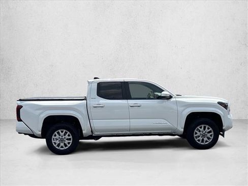 Certified 2026 Toyota Tacoma SR5 AWD/4WD image 4
