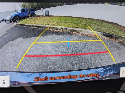 Used 2025 Toyota Camry SE image 22