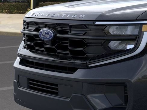 New 2025 Ford Expedition Active AWD/4WD image 17