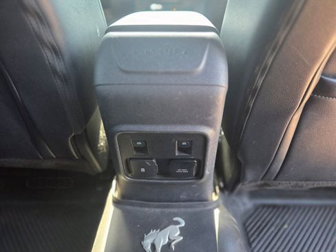 Used 2022 Ford Bronco Outer Banks AWD/4WD image 12