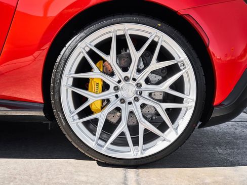 Used 2024 Ferrari Roma Spider RWD image 29