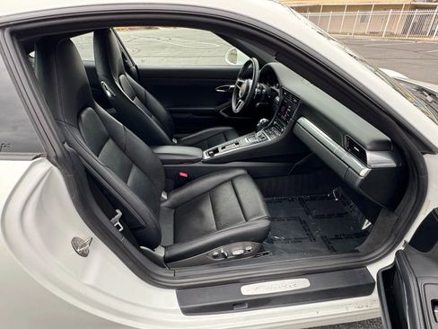 Used 2019 Porsche 911 Carrera image 12