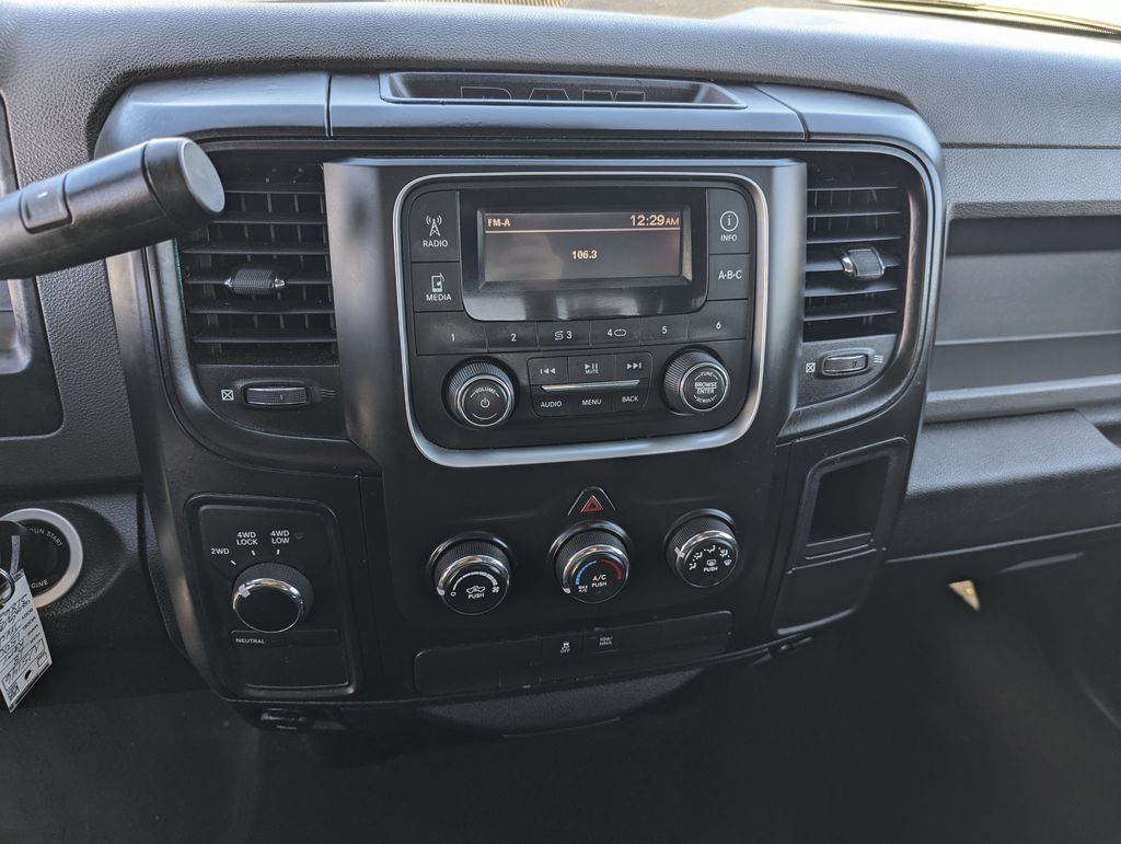 Used 2018 RAM 1500 ST w/ SXT Appearance Group AWD/4WD image 16