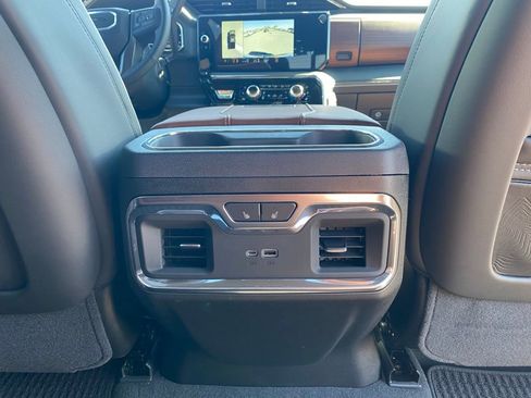 New 2025 GMC Sierra 2500 Denali Ultimate image 30