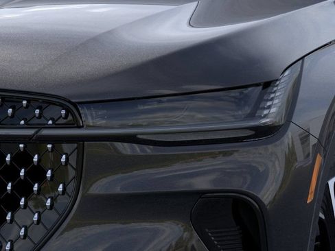 New 2026 Lincoln Nautilus Reserve AWD/4WD image 18