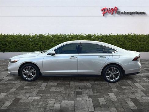 Used 2024 Honda Accord EX image 4