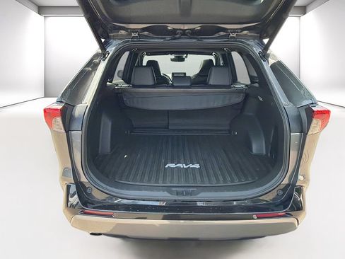 Used 2020 Toyota RAV4 XSE w/ XSE Grade Weather Package AWD/4WD image 29