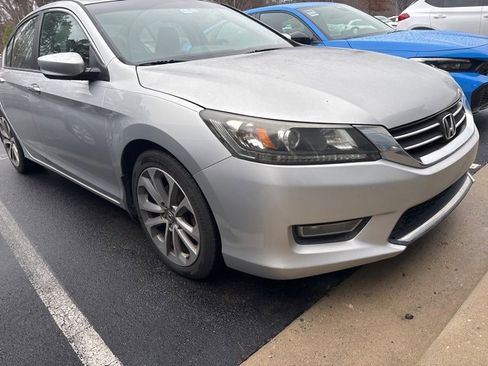 Used 2013 Honda Accord Sport image 4