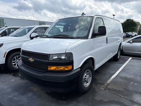 New 2025 Chevrolet Express 2500 w/ Driver Convenience Package image 4