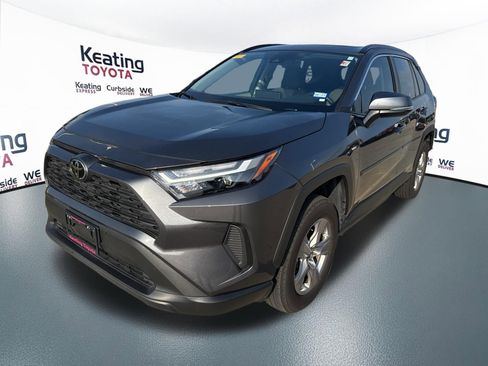 Used 2025 Toyota RAV4 XLE w/ Convenience Package FWD image 3