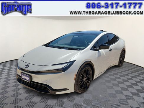 Used 2026 Toyota Prius FWD image 1
