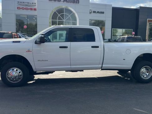 New 2026 RAM 3500 Big Horn AWD/4WD image 3