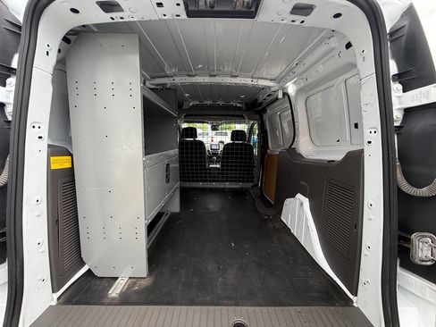 Used 2022 Ford Transit Connect XLT FWD image 7