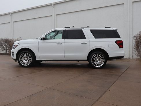 Used 2024 Ford Expedition Max Limited image 5