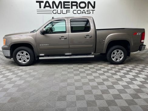 Used 2012 GMC Sierra 1500 SLT w/ SLT Convenience Package AWD/4WD image 6