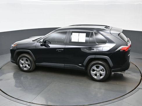 Used 2025 Toyota RAV4 XLE w/ Convenience Package AWD/4WD image 38