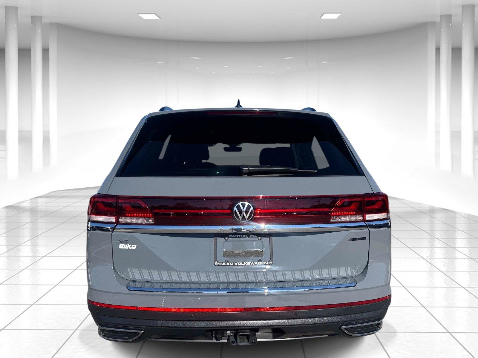 Certified 2026 Volkswagen Atlas SE AWD/4WD image 4
