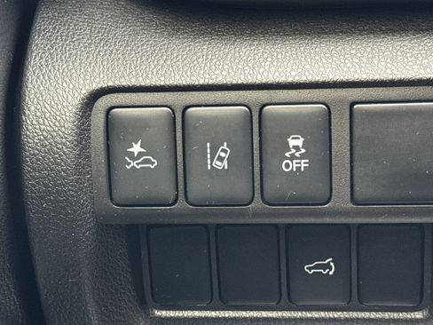 Used 2024 Mitsubishi Eclipse Cross SEL AWD/4WD image 19