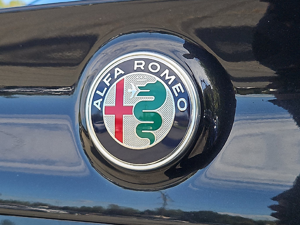Used 2021 Alfa Romeo Giulia Ti w/ Active Assist 2 Package TI AWD/4WD image 32