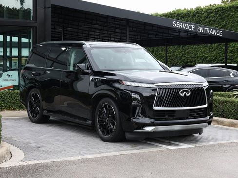 Certified 2025 INFINITI QX80 Luxe RWD image 2
