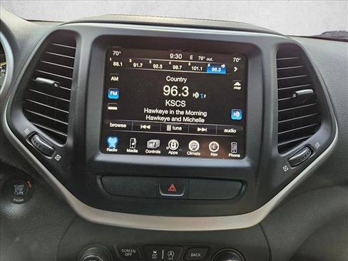 Used 2016 Jeep Cherokee Limited FWD image 11