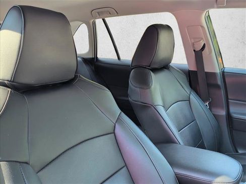 Used 2022 Toyota RAV4 XLE AWD/4WD image 22