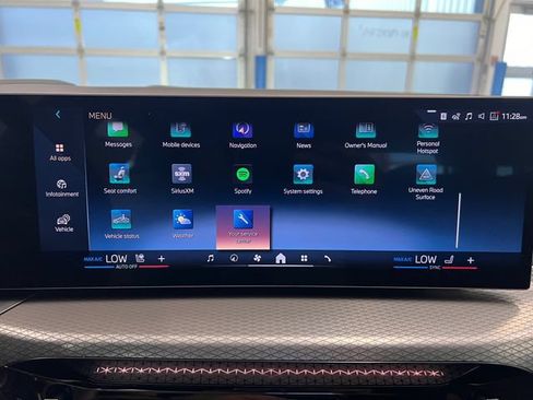 New 2026 BMW 330i xDrive Sedan w/ Premium Package AWD/4WD image 32