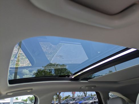 Certified 2025 Kia Sorento EX w/ EX Panoramic Sunroof Package AWD/4WD image 19