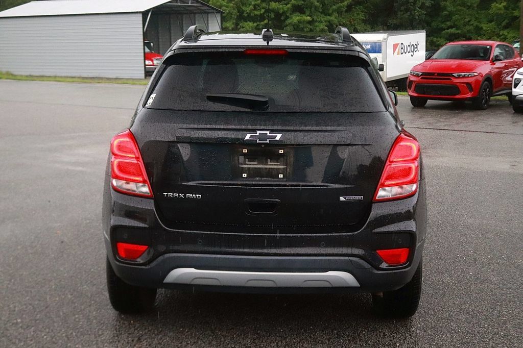 Used 2018 Chevrolet Trax Premier w/ Midnight Edition AWD/4WD image 6